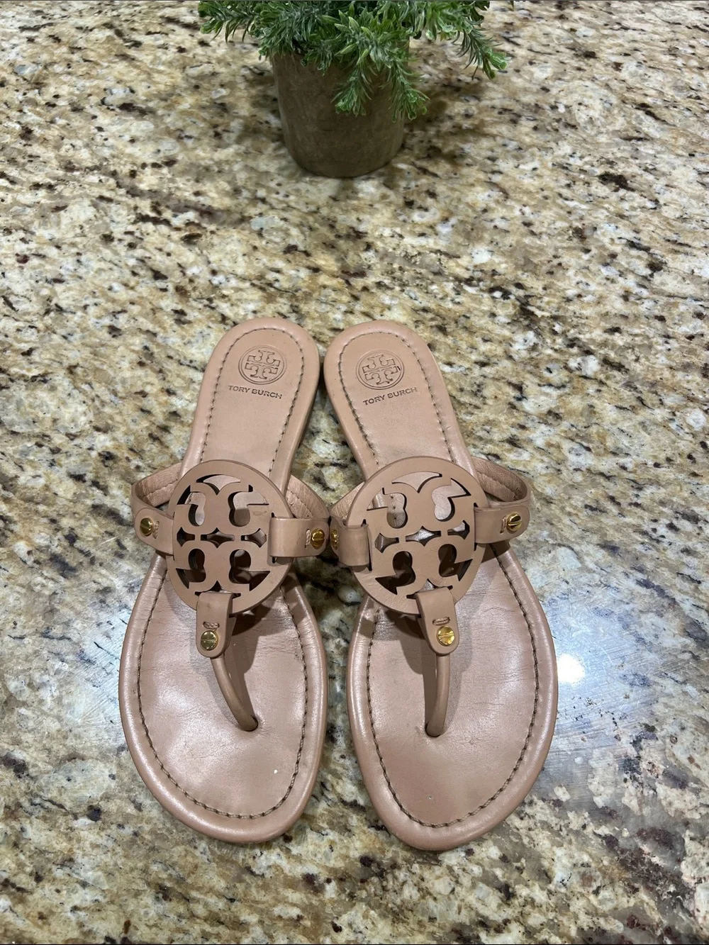 TORY BURCH Miller Pale Pink Leather Thong Sandal 8M